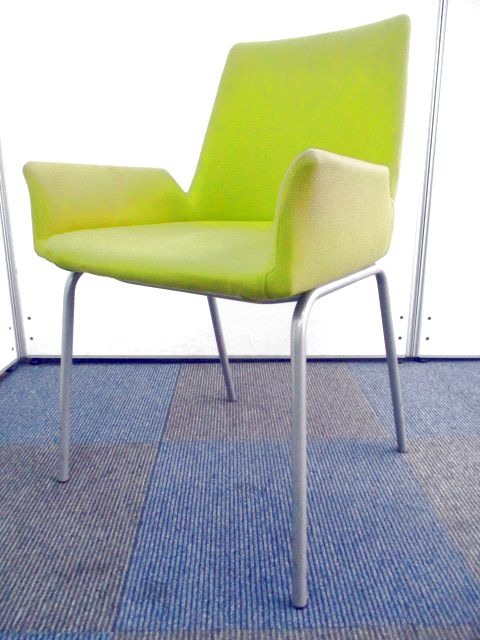 【POPな色合い！】待合室やリフレッシュルームにおすすめ！【ライトグリーン色】
                        　
                                    中古
            