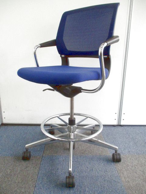 【ハイチェアの入荷！】通気性が良いメッシュ生地！【昇降テーブルと相性ばっちり】
                        サテリテ（キャスタータイプ） 
                                    中古
            