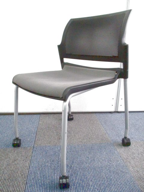 【重ねて収納可能！】スペースを有効活用可能！【ミーティングルームにおすすめ】

                        FM-310シリーズ
                                    中古
            