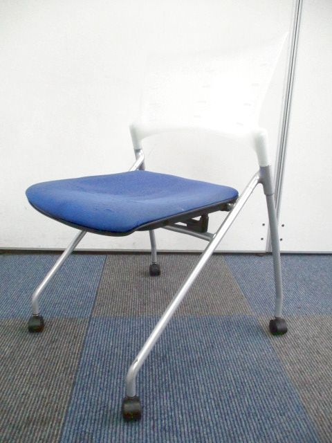 【座面擦れの為、おつとめ特価品】人気のネスティングチェア【限定1脚です！】
                        マノス
                                    中古
            