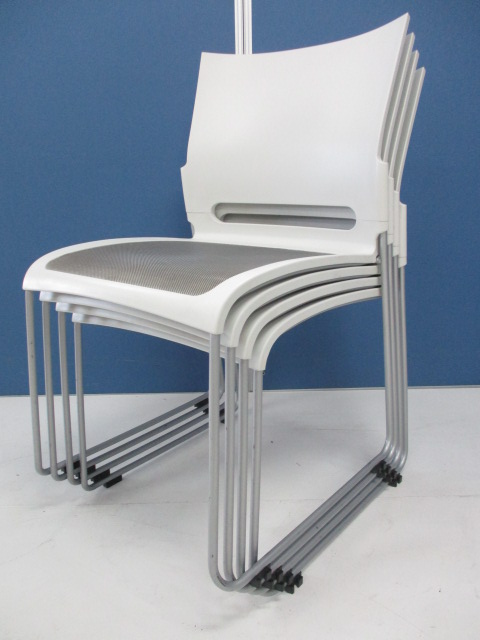 【スタッキングチェアなのにメッシュタイプ！！】イトーキ製のスタッキングチェアをお得なセットでご提案！
                        コンフィット
                                    中古
            