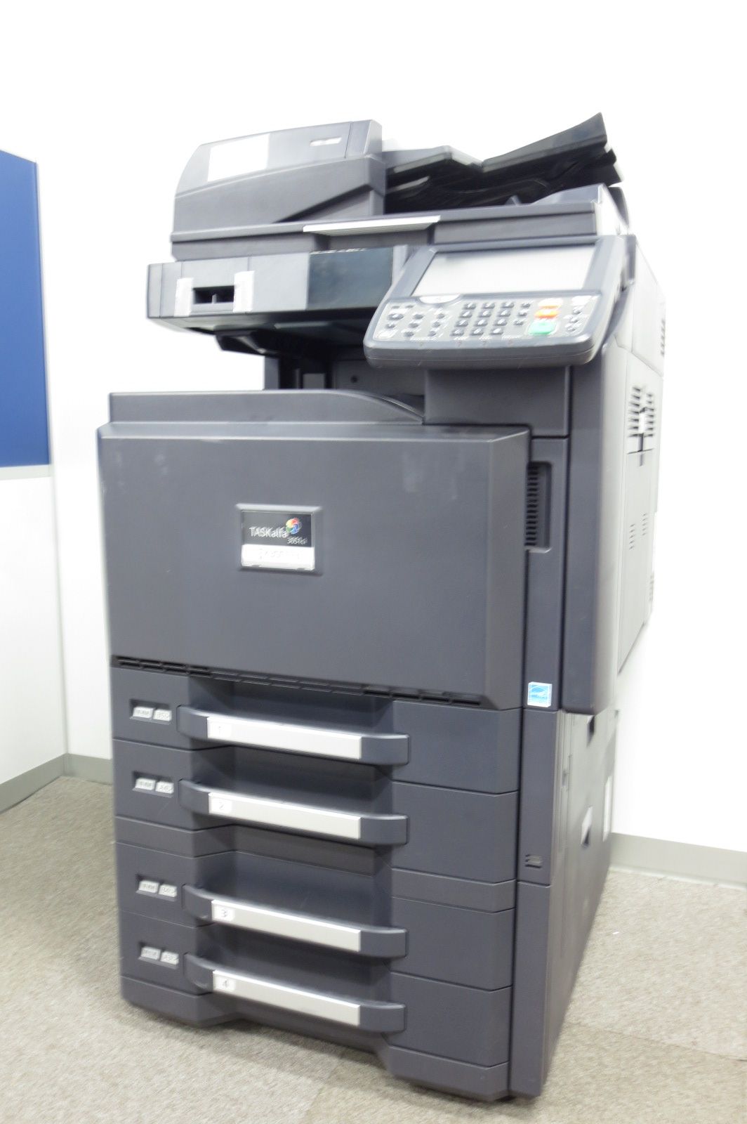 【定番モデル】標準速モデルのカラー複合機です【カウンター少なめ】
                        TASKalfa
                                    中古
            