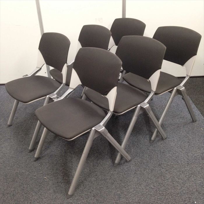 【お得な6脚セット！】■内田洋行■スタッキングチェア■買い増しや起業・拠点開設の際に■グレーカラー
                        FM-320シリーズ
                                    中古
            