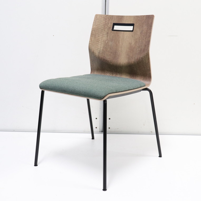 2017年製！超レア商品入荷致しました！木製がオシャレなオカムラ製のアルトピアッツァシリーズ！デザイナーズ家具としても
                        Alt Piazza
                                    中古
            