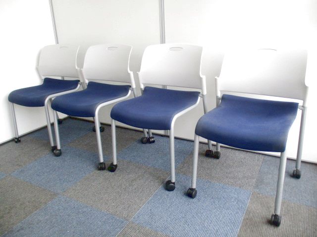 【お得な4脚セット】重ねてコンパクトに収納【人気のブルー色です！】
                        MF-270シリーズ
                                    中古
            