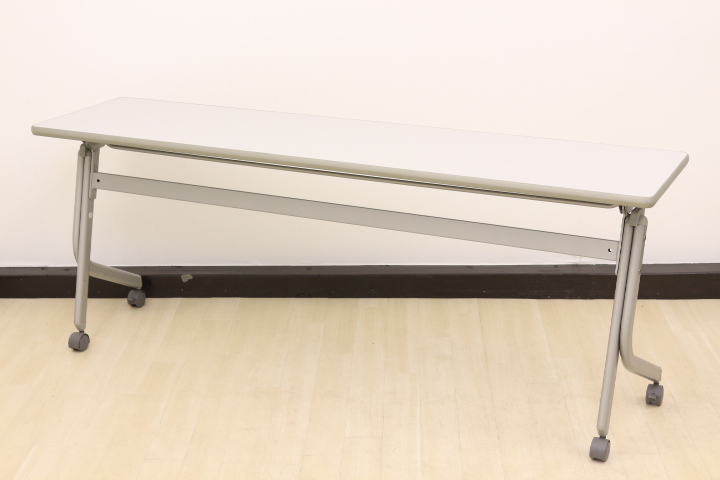 【重ねて収納が便利!!廃番後も根強い人気!!】奥行きのコンパクトなキャスター付き汎用テーブル!!
                        その他シリーズ
                                    中古
            