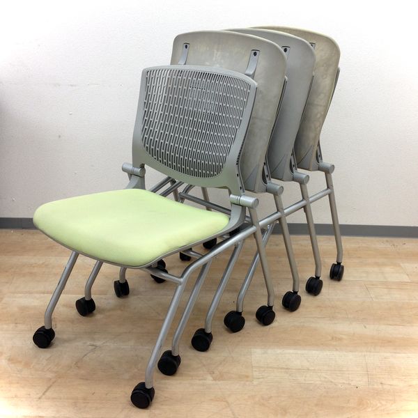 【座面に汚れがある為お安く！】■並行スタック出来るネスティングチェア■オカムラ■グラータ■グリーン
                        グラータ
                                    中古
            