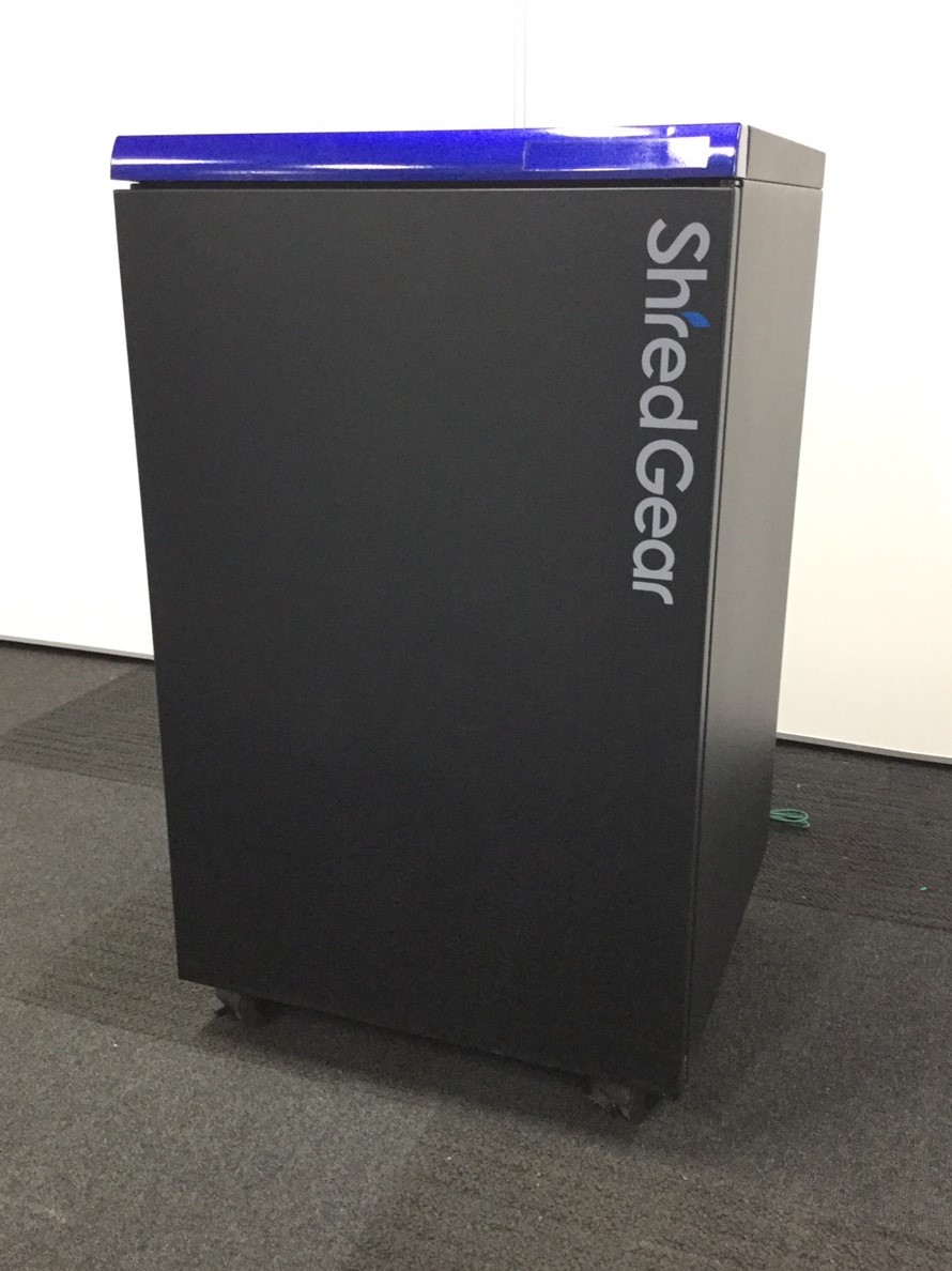 世界最高レベルのセキュリティ性を誇るシュレッダー！裁断寸法は脅威の0.5mm！
                        kiwami KM708
                                    中古
            