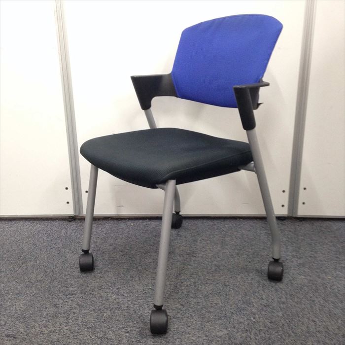 【コクヨの人気会議用チェア】シリーズ：「プロッティ」　カラー：ﾌﾞﾙｰ/ﾌﾞﾗｯｸ
                        プロッティ
                                    中古
            