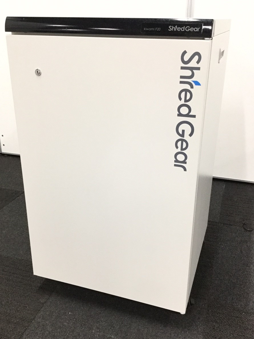 【希少商品入荷！！】復元不可能レベルの裁断！セキュリティレベル6！サカエ製のkiwami-F20入荷です！【限定１台】
                        kiwami-F20
                                    中古
            