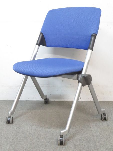 ■オカムラ　スタッキングチェア　■キャスター付　■ブルー　■水平・垂直2種類のスタッキングで整理も簡単！　
                        リータⅡ
                                    中古
            