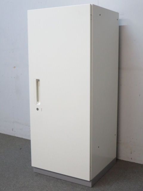 【スキマ収納に最適！】■プラス製　片開き書庫　■W450mmタイプ　ホワイト【コンパクトサイズ】
                        L6
                                    中古
            