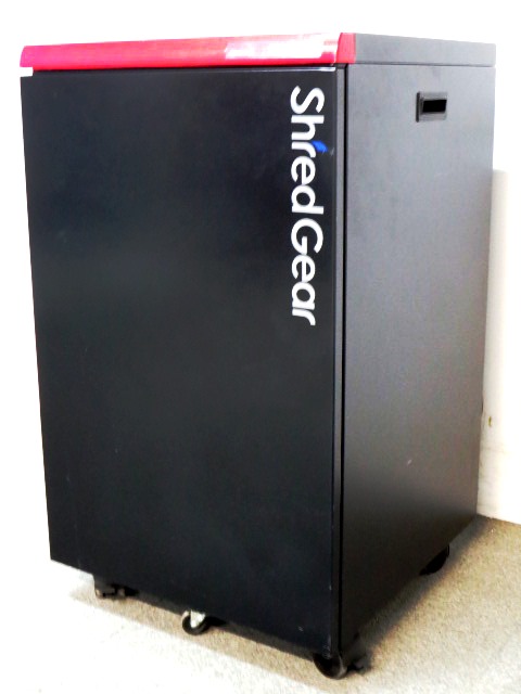 【裁断処理の最高峰】0.7×3.5ｍｍの極裁断で機密処理レベルは文句なし■法律事務所、金融関係におすすめ■定価100万超
                        極KIWAMI
                                    中古
            