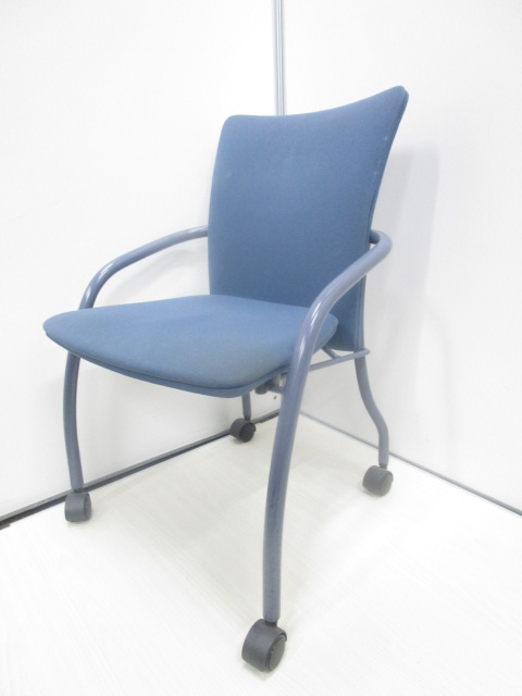 【一風変わったお部屋作りのお供に！】使わない時には座面を跳ね上げて収納できます！
                        プリエ
                                    中古
            