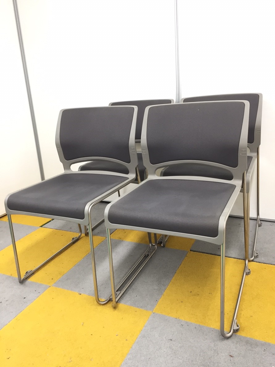 【お得な4脚セット！】【今なら数揃います！】スタッキングチェア
                        リット（LITTO）
                                    中古
            