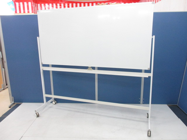 【会議に必須！】両面で幅1,800mmサイズなので広々とご使用可能！【キャスター付き！】
                        unknown
                                    中古
            