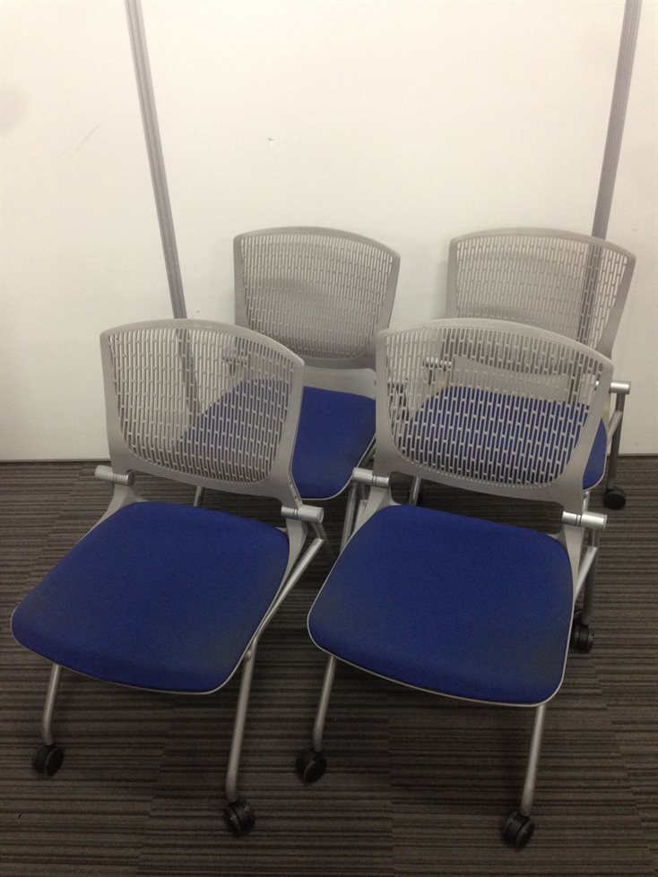 【4脚セット販売‼】オカムラ製｜グラータシリーズ入荷致しました！
                        グラータ
                                    中古
            