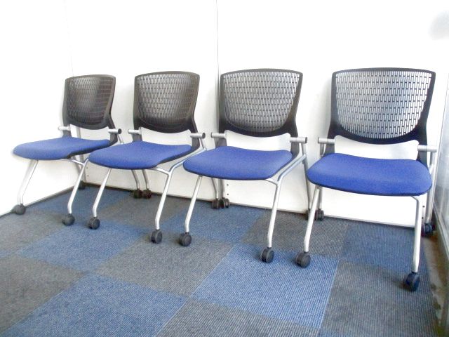 【お得なセット品】ミーティングルームにおすすめ【4脚1セット】
                        グラータ
                                    中古
            