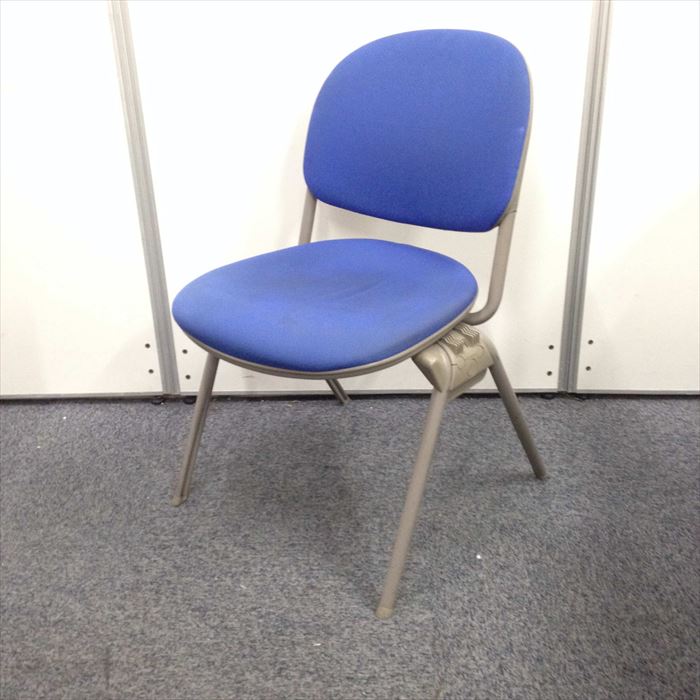 【オフィス定番のブルー】オカムラ製　スタッキングチェア
                        トーションライン
                                    中古
            