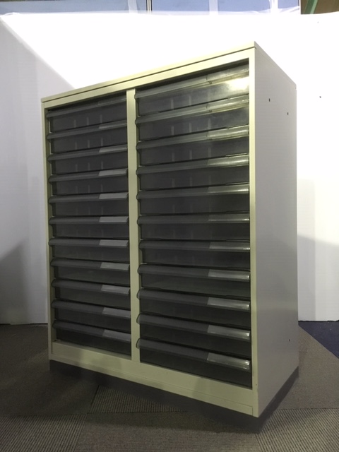 【関西倉庫在庫】コクヨ製｜クリスタルトレー｜２列１１段　深型｜書類の分類に便利なクリスタルトレー！
                        ビジネスウォールNタイプ
                                    中古
            