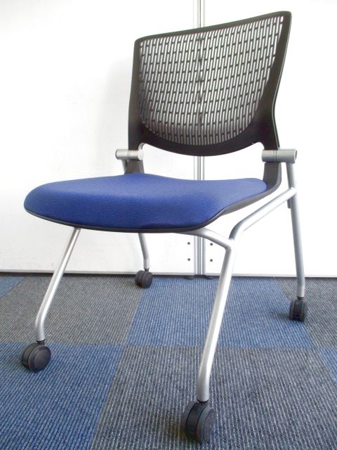 【背もたれに割れ有り】オカムラ製のグラータチェア！【1脚のみの特別価格】
                        グラータ
                                    中古
            