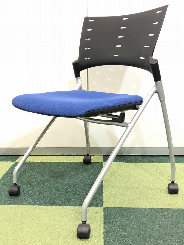 【在庫入替50％オフ】【ミーティングチェア】珍しいゴムキャスターが装備されております！
                        マノス
                                    中古
            