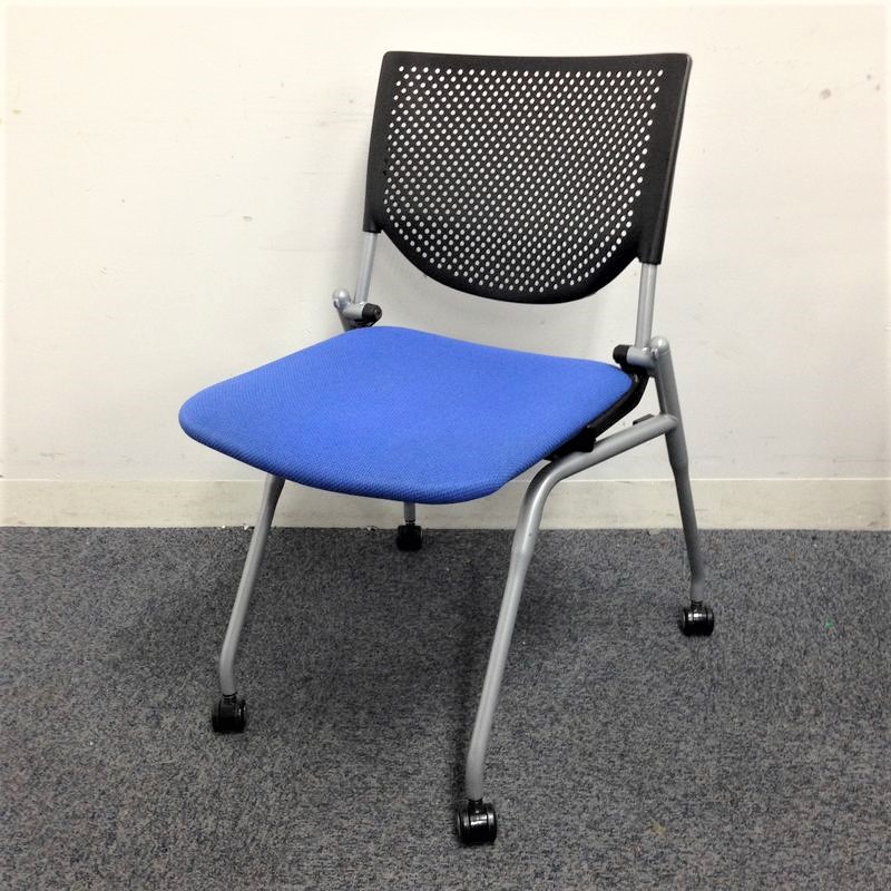 【在庫入替価格】【ブルーカラーは何処でも合います！オカムラ製】移動・収納も楽々に行えるネスティングチェア！
                        プロスタック 
                                    中古
            