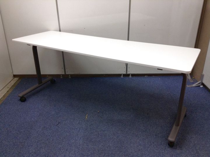 2017年製でほぼ未使用品!?高品質メーカーの内田洋行!!KT在庫
                        エースタック
                                    中古
            