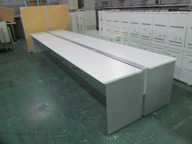 【大量入荷】｜【関西倉庫在庫】｜フリーアドレスデスク｜奥行1200mmの為省スペースオフィスに最適です！
                        ワークヴィスタ
                                    中古
            