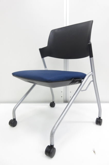 【会議室にあると便利!!】キャスター付!!重ねて収納!!スペース入らずミーティングチェア!!【スタックテーブルと相性抜群!!】
                        その他シリーズ
                                    中古
            