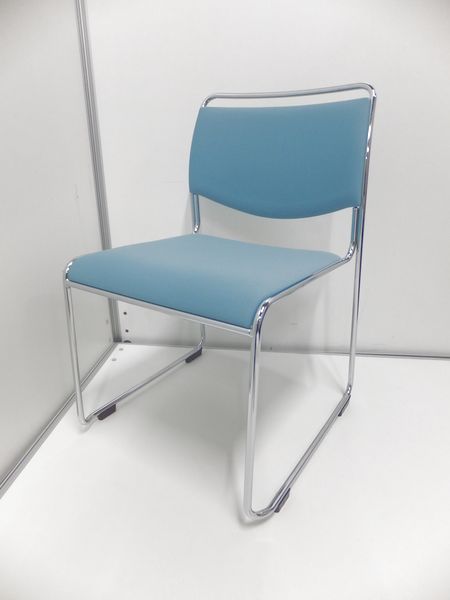 【残り3脚！！】安定感抜群のキャスターなし会議用チェア！使わない時は重ねて収納可能！
                        その他シリーズ
                                    中古
            