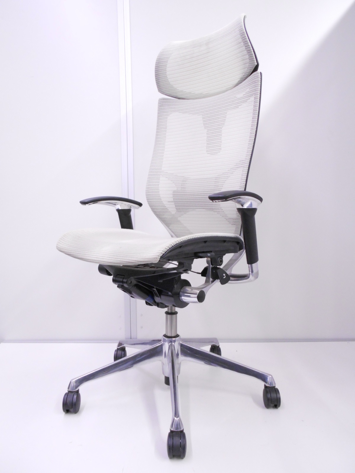 【KS】【ヘッドレスト付】バロンチェア　エクストラハイバック　稼働肘　座面メッシュ
                        バロン
                                    中古
            