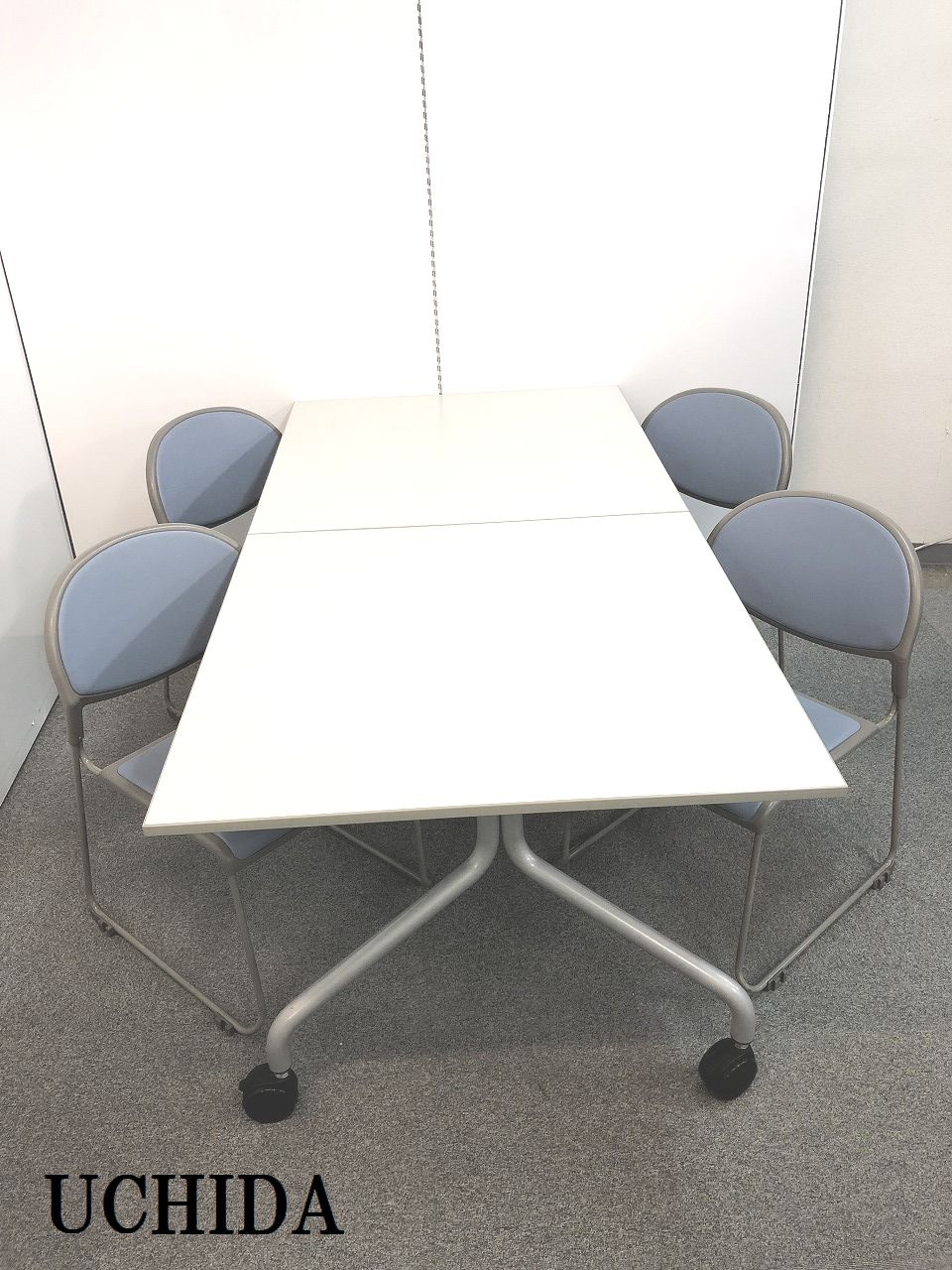 ７セット限定！！【人気の快適スタッキングチェアと移動や収納が簡単なセンタースタックテーブルのセット商品です！！】
                        その他シリーズ
                                    中古
            