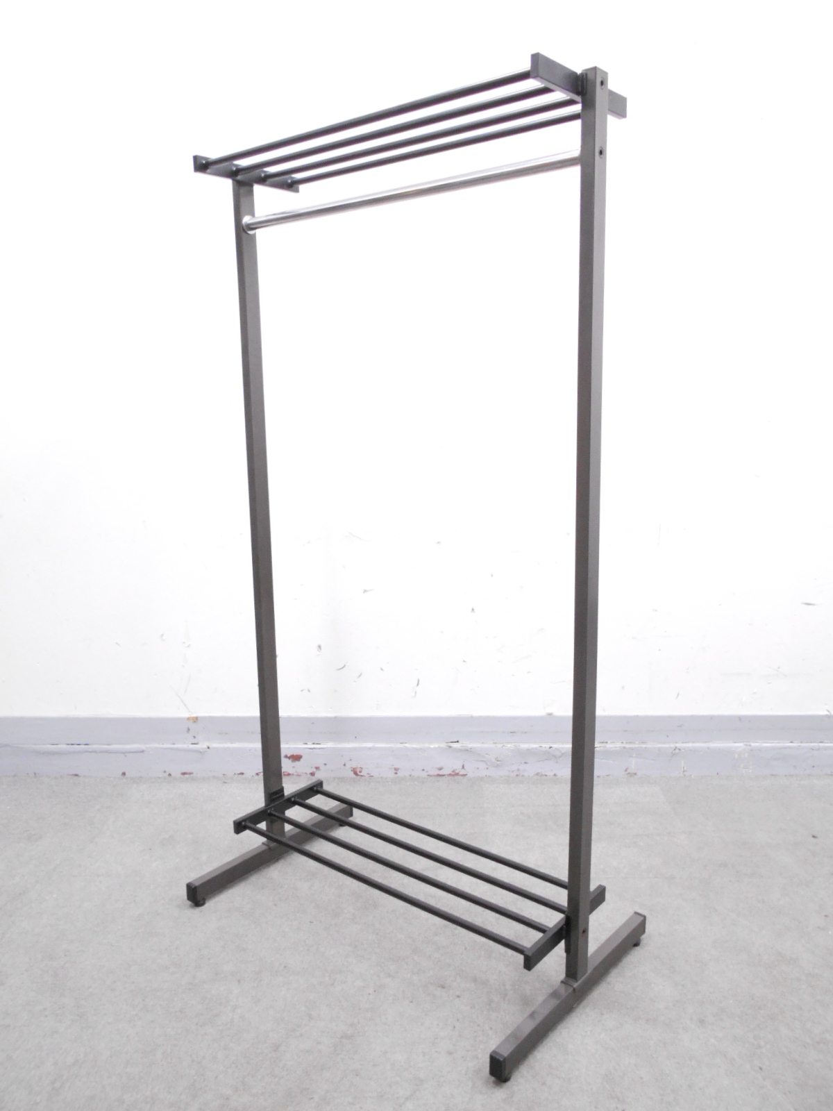 【KS】【必ず必要になるアイテム！】使い勝手◎！コートやジャケットはもちろん、靴や鞄なども置けます！
                        その他シリーズ
                                    中古
            