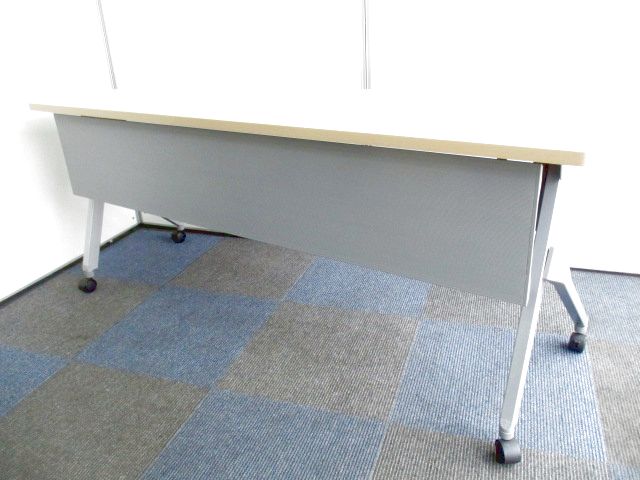 【残り2台の為特別価格！】折り畳み収納可能なスタックタイプ【おしゃれな木目調！】
                        フラプター 
                                    中古
            