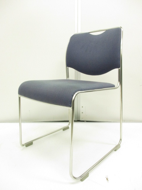 【パイプ椅子よりも長持ちします!!】垂直に重ねて収納可能!!場所を取らずに保管できるスタッキングチェア!!
                        その他シリーズ
                                    中古
            