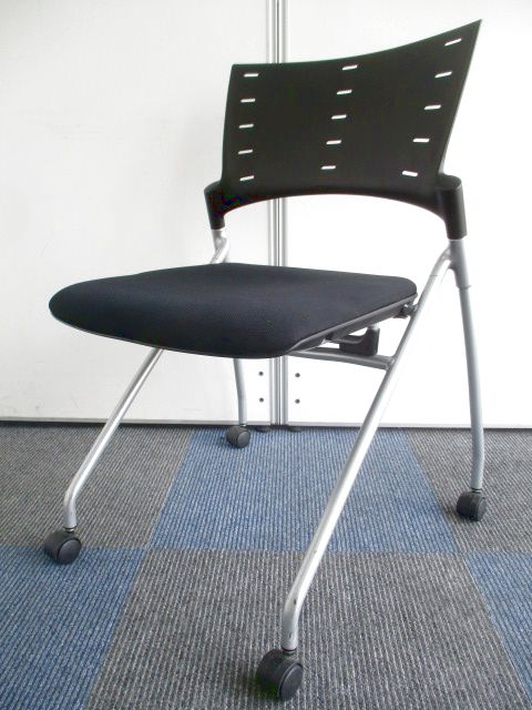 【マノスチェアを知っていますか？】座面跳ね上げ式でコンパクトに【背面ヌードタイプ！】
                        マノス
                                    中古
            