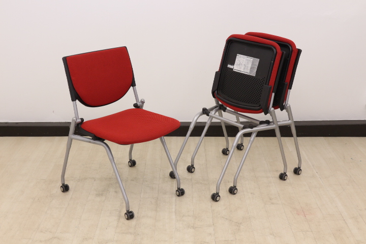 【３脚セット１０％ＯＦＦ！!会議室用チェア!!】斬新なレッドのカラーリング!!通気性が良く、長時間の使用もオススメ!!
                        プロスタック
                                    中古
            