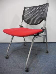 大量ロット入荷！オカムラ製のロングセラー商品！折りたたみ、収納可能な定番商品！
                        プロスタック
                                    中古
            