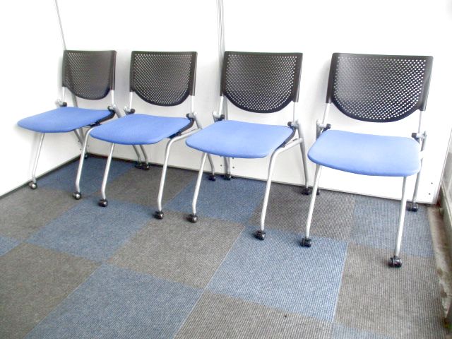 【お得なセット品！】会議室や商談スペースに最適！【便利なキャスター付き】
                        プロスタック
                                    中古
            