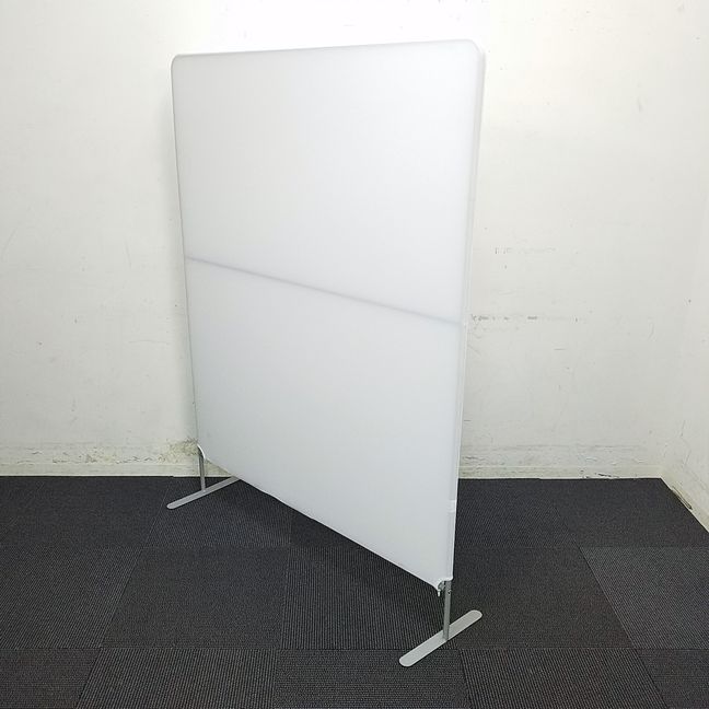 【2台入荷！】ローパーティション｜メッシュ地で軽量タイプ｜移動もらくらく！【中古オフィス】【間仕切り】【パ-ティション】
                        -
                                    中古
            