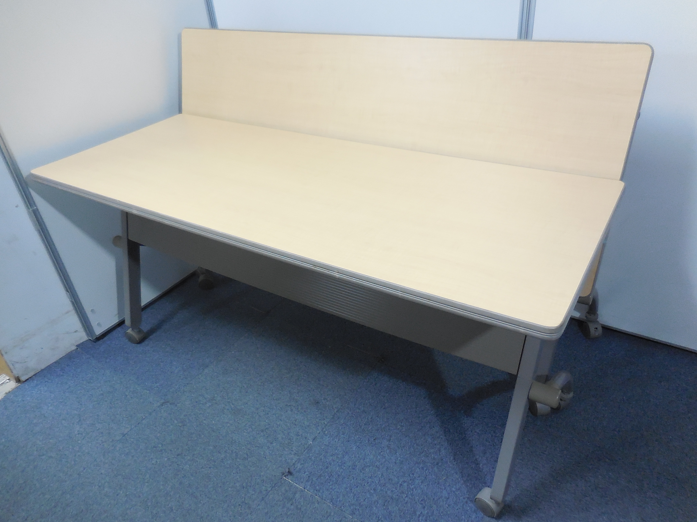 【2台セット！】■収納楽々！作業用として使えます！イトーキ製のスタックテーブル入荷！
                        その他シリーズ
                                    中古
            