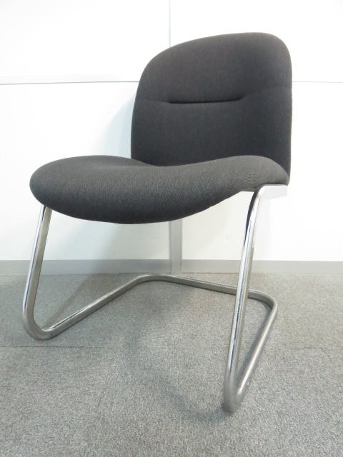 【ゆったり座れる！ふかふかクッションで安定感のある座り心地！】■ミーティングチェア　カンチレバー脚　ブラック
                        会議・受付用椅子
                                    中古
            