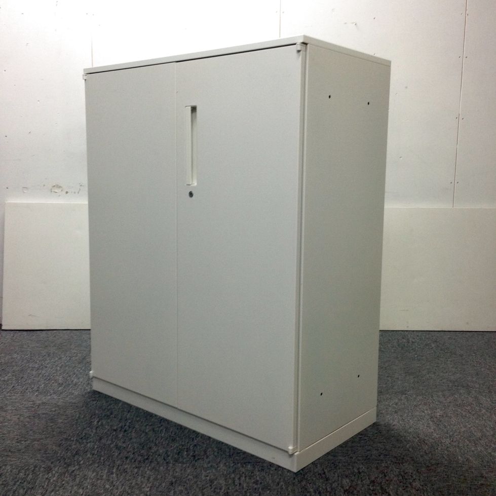 【キズ有りの為特別価格】内田洋行のホワイト両開き書庫がお安くなりました！
                        HS
                                    中古
            