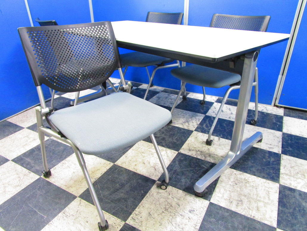 スタックテーブルとネスティングチェアで会議セット！
                        インターアクトPRO
                                    中古
            