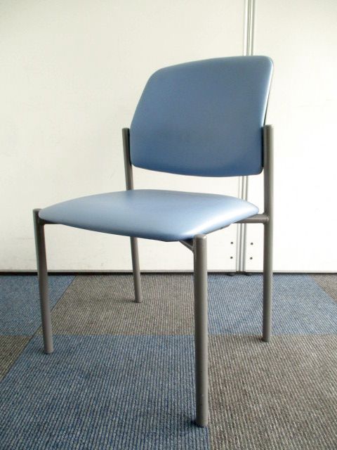 【残り2脚です！】重ねて収納可能！【ビニール生地です】【β】
                        LKシリーズ 
                                    中古
            