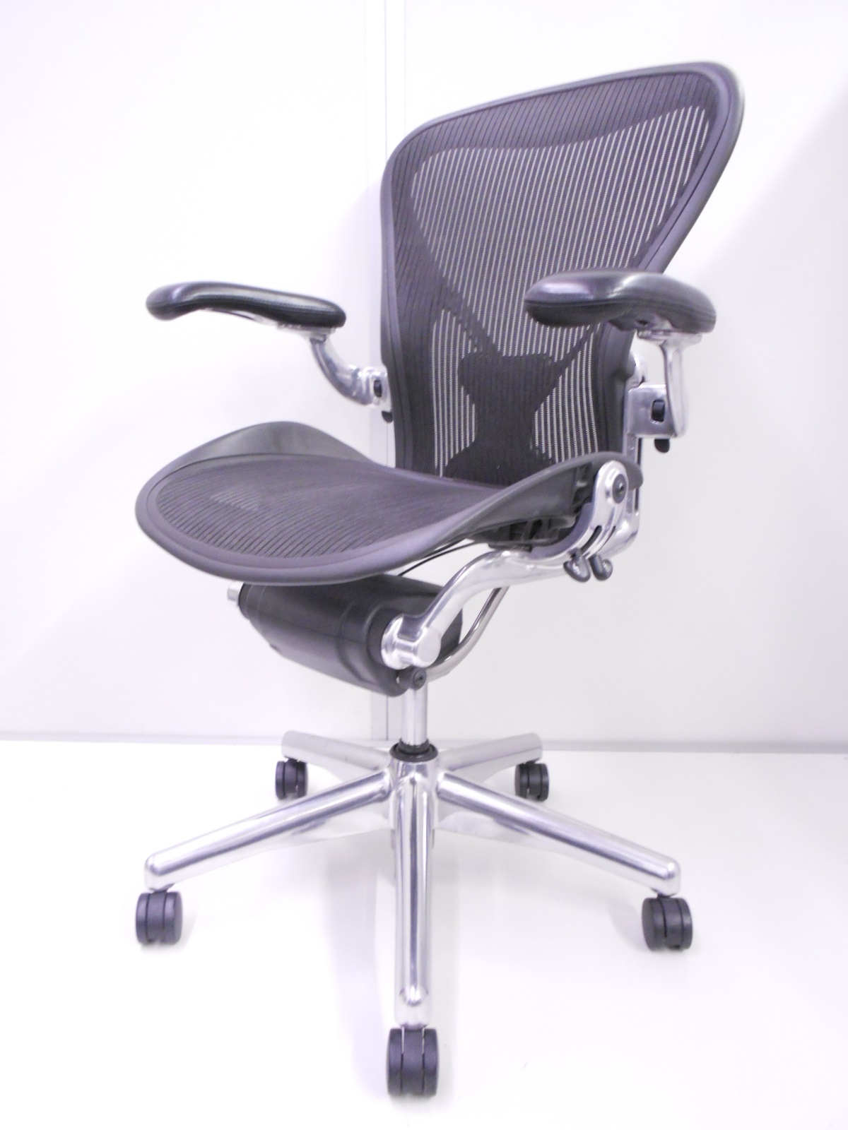 【中古】アーロンチェア（ポスチャー　フル装備） AE113AFB Herman Miller/ハーマンミラー 肘無ローバックチェア 246979