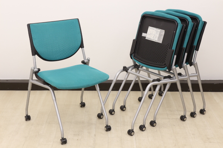 【４脚セットのお買い得価格!!オカムラ製!!】深いグリーンに癒されませんか!?長時間の着座も苦にならない!?
                        プロスタック
                                    中古
            