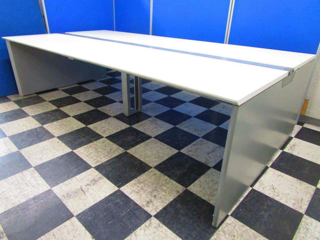 【特価！限定2台！】人気のフリーデスク！天板がホワイトで素敵なオフィス空間を演出！天板1枚W160cmで搬入も楽チン【J】
                        プロユニットフリーウェイ 
                                    中古
            