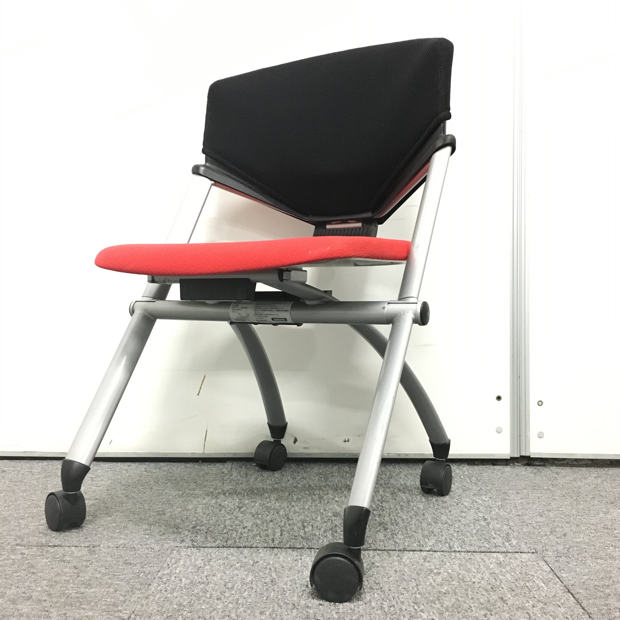 【レッド×ブラック！】コクヨ製｜コルサチェア　リラックスできる座り心地！
                        コルサ
                                    中古
            